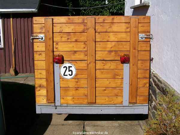 Modernisierter Hängeraufbau.