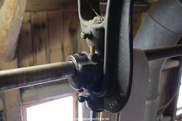 Fertigung eines Zwergenhutes.